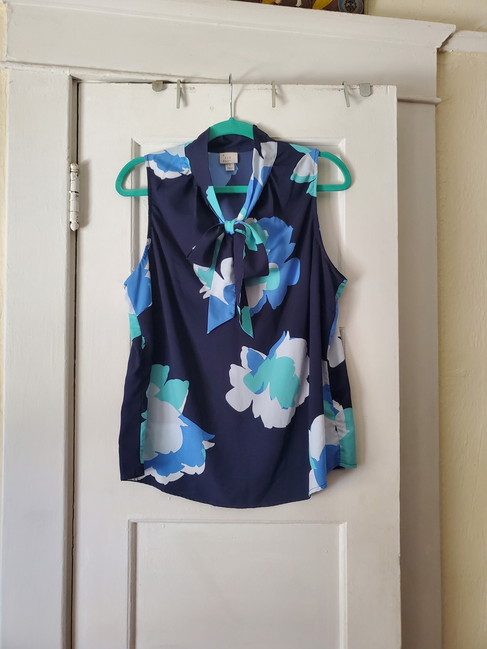 A New Day Blue Floral Dressy Top